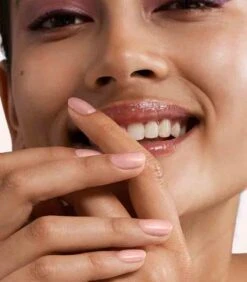 Pink Gellac - Champagne - Gellak - Vegan - Nude - Satijnen Finish - 15 Ml 6 Pink Gellac - Champagne - Gellak - Vegan - Nude - Satijnen Finish - 15 Ml -Modecosmetica 1050x1200 10