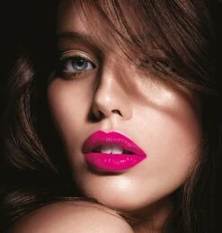 Maybelline Color Sensational - 553 Glamorous Red - Rood - Lippenstift -Modecosmetica 1144x1200