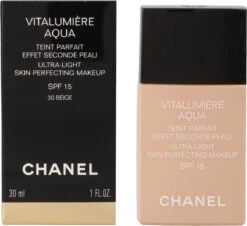 Chanel Vitalumiere Aqua Foundation - 30 Beige - SPF15 - 30 Ml -Modecosmetica 1200x1099