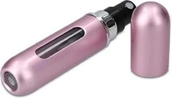 MaxedMore Navulbare Parfumverstuiver 5ml Rood/Licht Roze/ Oranje/Groen/ Blauw/ Grijs - 65 Keer Spraybare Parfum Verstuiver - Hervulbaar Tasverstuiver Voor Parfum - Meeneem Mini Geur Flesje Voor Op Reis - Lipstick Formaat Navulbaar Parfumflesje -Modecosmetica 1200x686