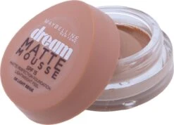 Maybelline Dream Matte Mousse Foundation - 08 Light Beige -Modecosmetica 1200x863